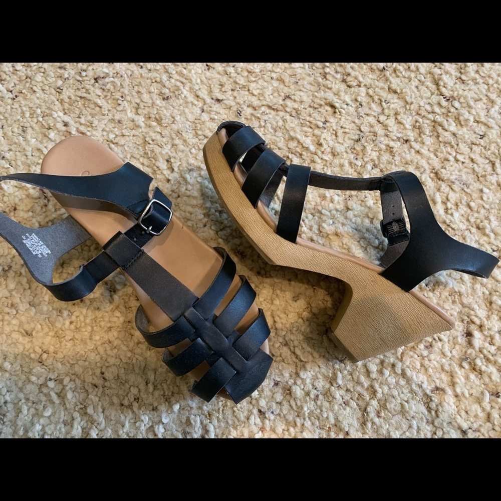 Old Navy heel sandals.